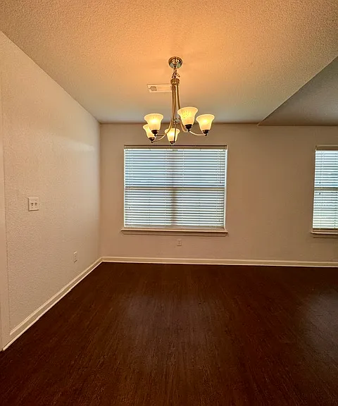 508 Eagle Dr NE — Photo 10