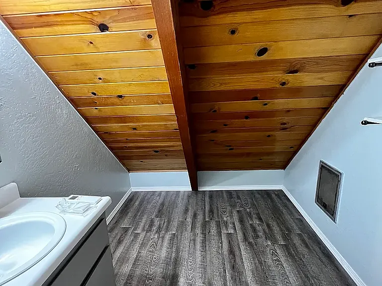 22400 Broken Bough Ln — Photo 19