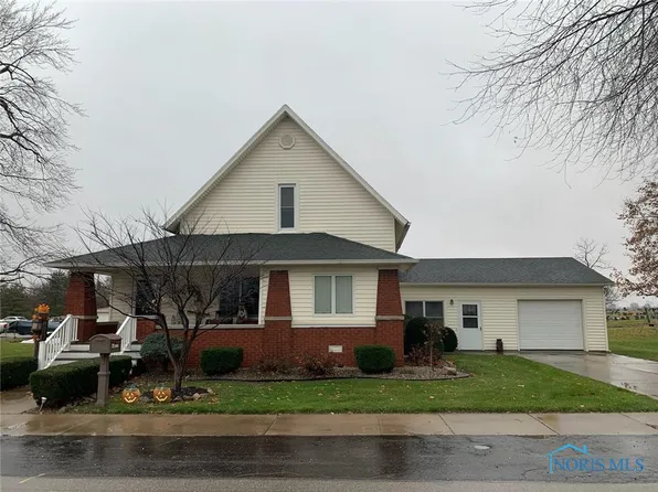 303 S Michigan St, Edon, OH 43518