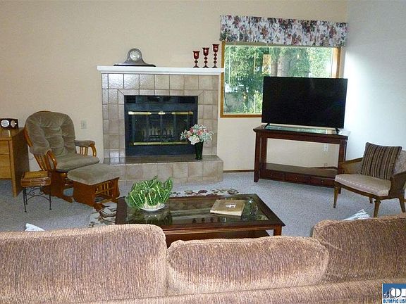 2nd image of 195 Sunland Dr