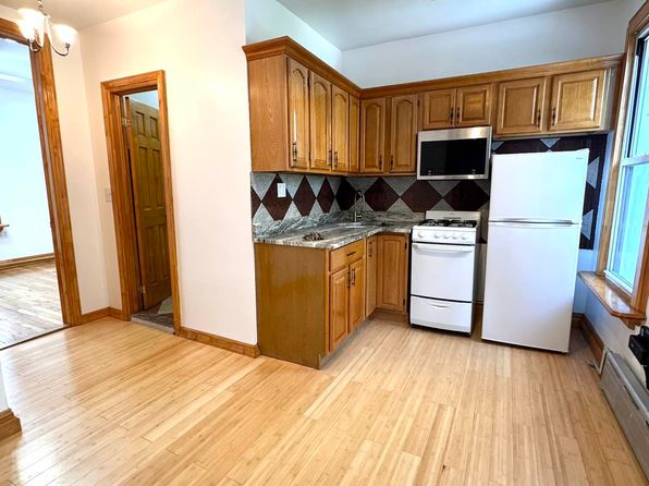 134 Dupont St #T