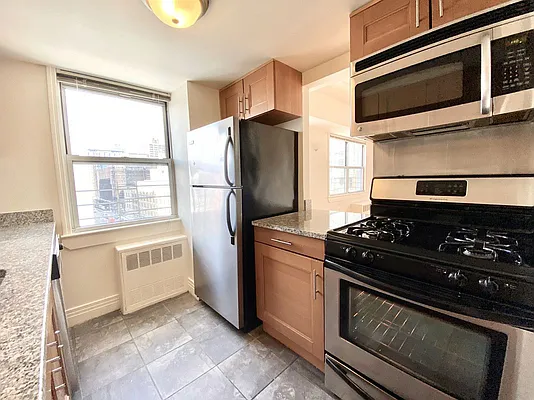 Rented by Compass | media 21