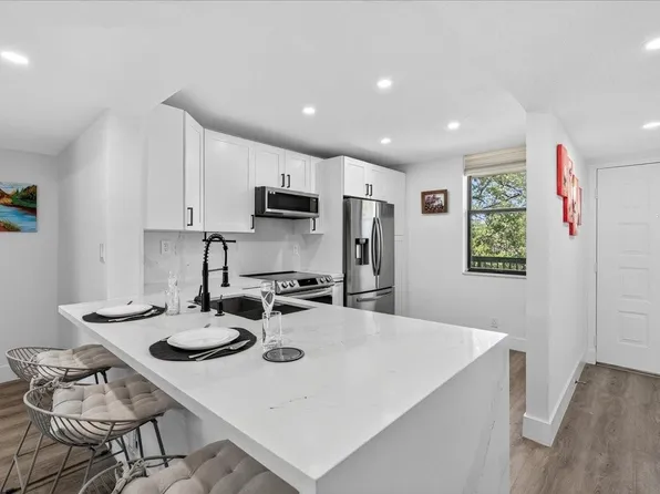 2908 S Carambola Circle #301, Coconut Creek, FL 33066