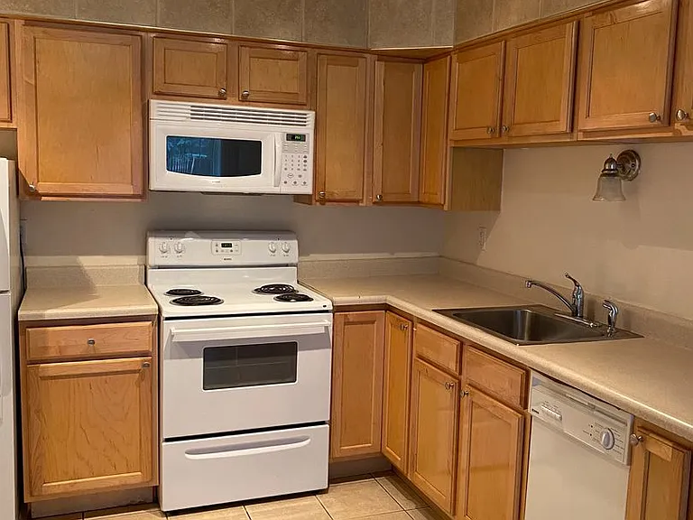 2939 Marine Street — Photo 11