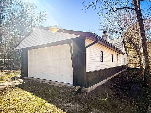 3rd image of 55759 Apple Rd