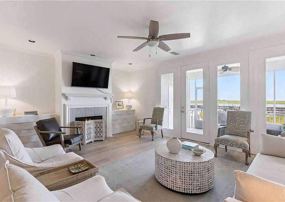 1st image of 1105 Plantation Point Dr