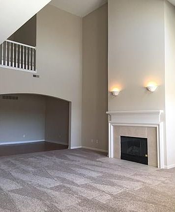 3rd image of 144 Tiffany Ln #43