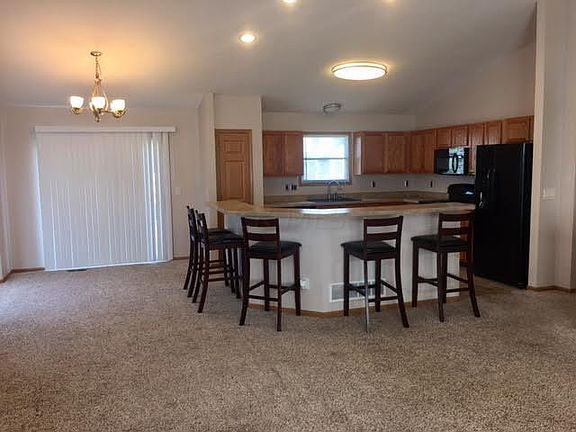 5th image of 382 Greenapple Pl