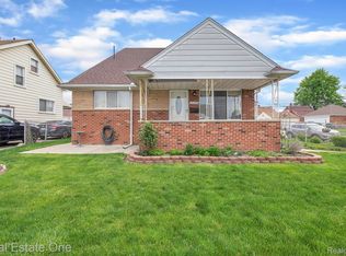 15200 Normandale St, Dearborn, MI 48126