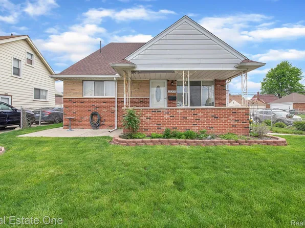 15200 Normandale St, Dearborn, MI 48126