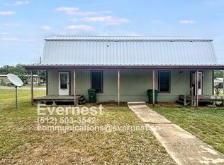 801 W Navarro St #A, Llano, TX 78643