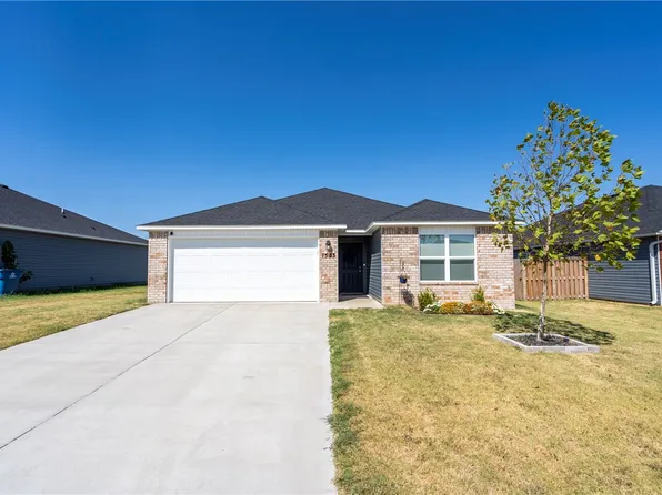 1533 Ace Ave, Gentry, AR 72734