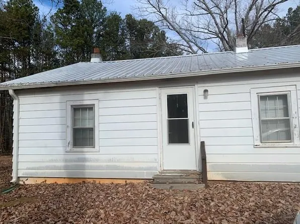 1120 Cherry Hill Trl, South Boston, VA 24592