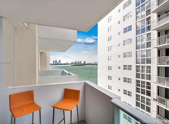 5th image of 1200 West Ave APT 923