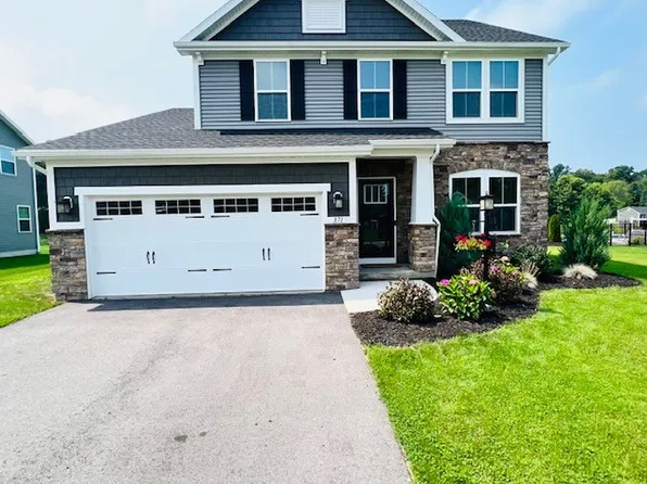 371 Anna Cir, Webster, NY 14580