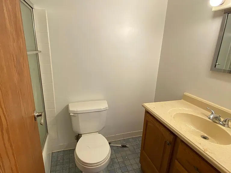 2700 Humboldt Ave S — Photo 19
