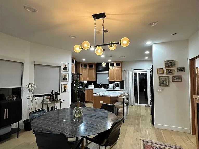 5125 Rockland Ave — Photo 3