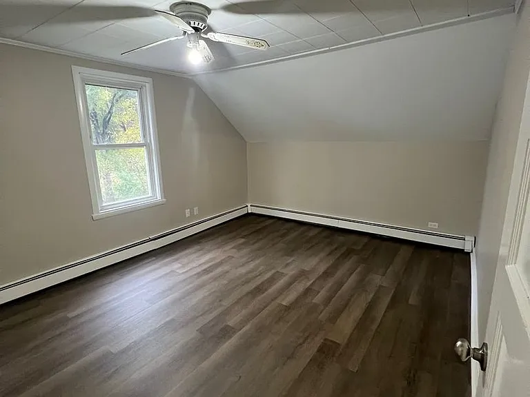 389 Boynton St — Photo 5