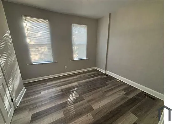 3 bed, $1,900 — Photo 2
