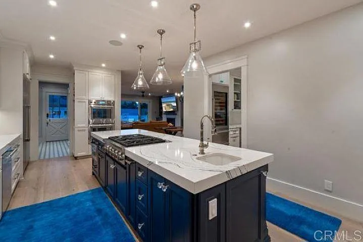 1027 G Ave — Photo 5