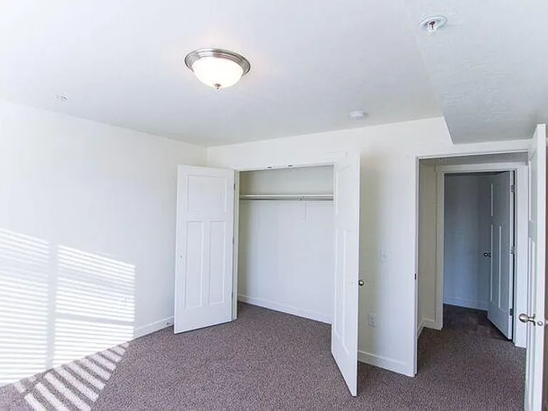 533 S 850 E — Photo 29