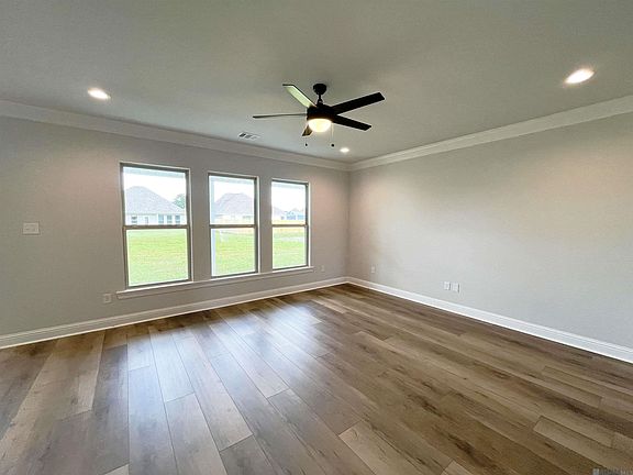 4th image of 26141 Willette Ave
