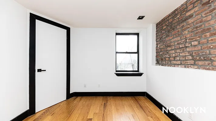 Rented by Nooklyn NYC LLC | media 21