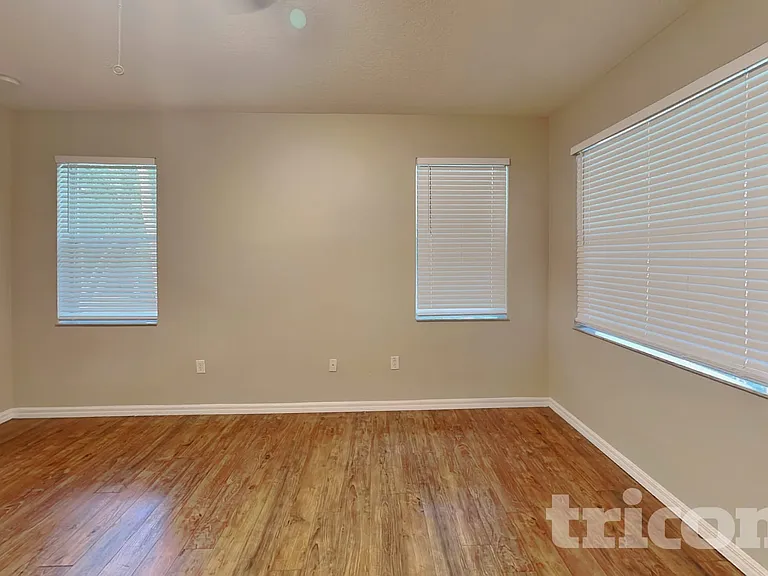351 Fairmount Park Ct — Photo 9