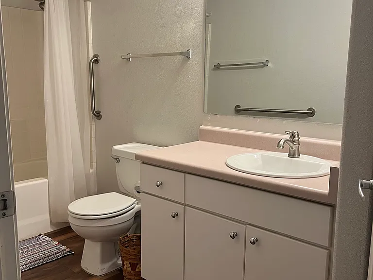 1295 N Ash St #626 — Photo 2