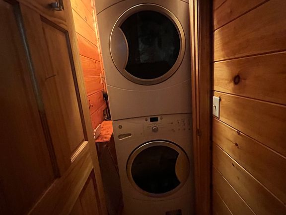 5th image of 230 Laurelwood Cir