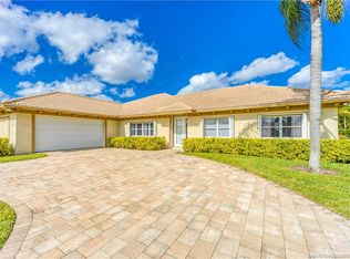 3733 SE Fairway E, Stuart, FL 34997