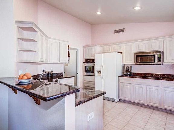 3rd image of 7954 E Nopal Ave