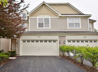 494 Vaughn Cir, Aurora, IL 60502