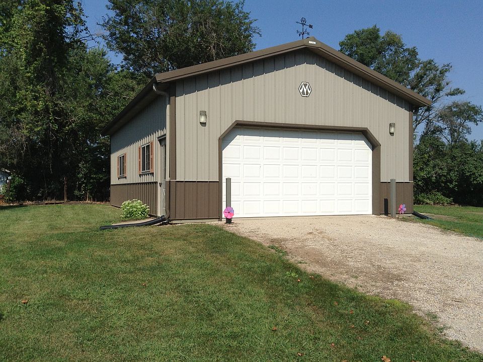316 Station Rd, IA 52202 Zillow