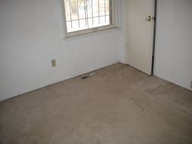 5th image of 4611 E 43rd St