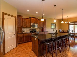 3322 SW 44th Ter, Topeka, KS 66610