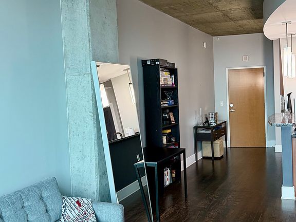 4th image of 923 Peachtree St NE Unit 1535
