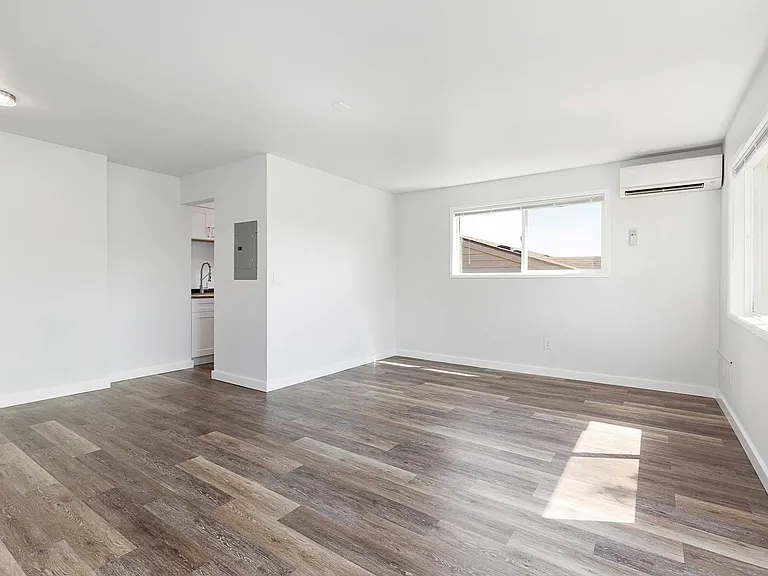 Baker 38 Apartments — Photo 34