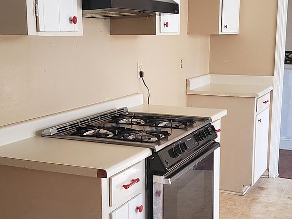 2nd image of 205 Seminole Dr