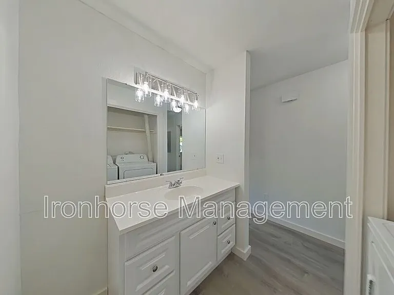 119 S 15th Ave #3 — Photo 11