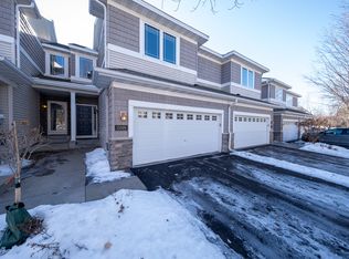 15819 Porchlight Ln, Eden Prairie, MN 55347