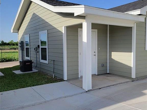 2nd image of 1309 Quitaca Dr
