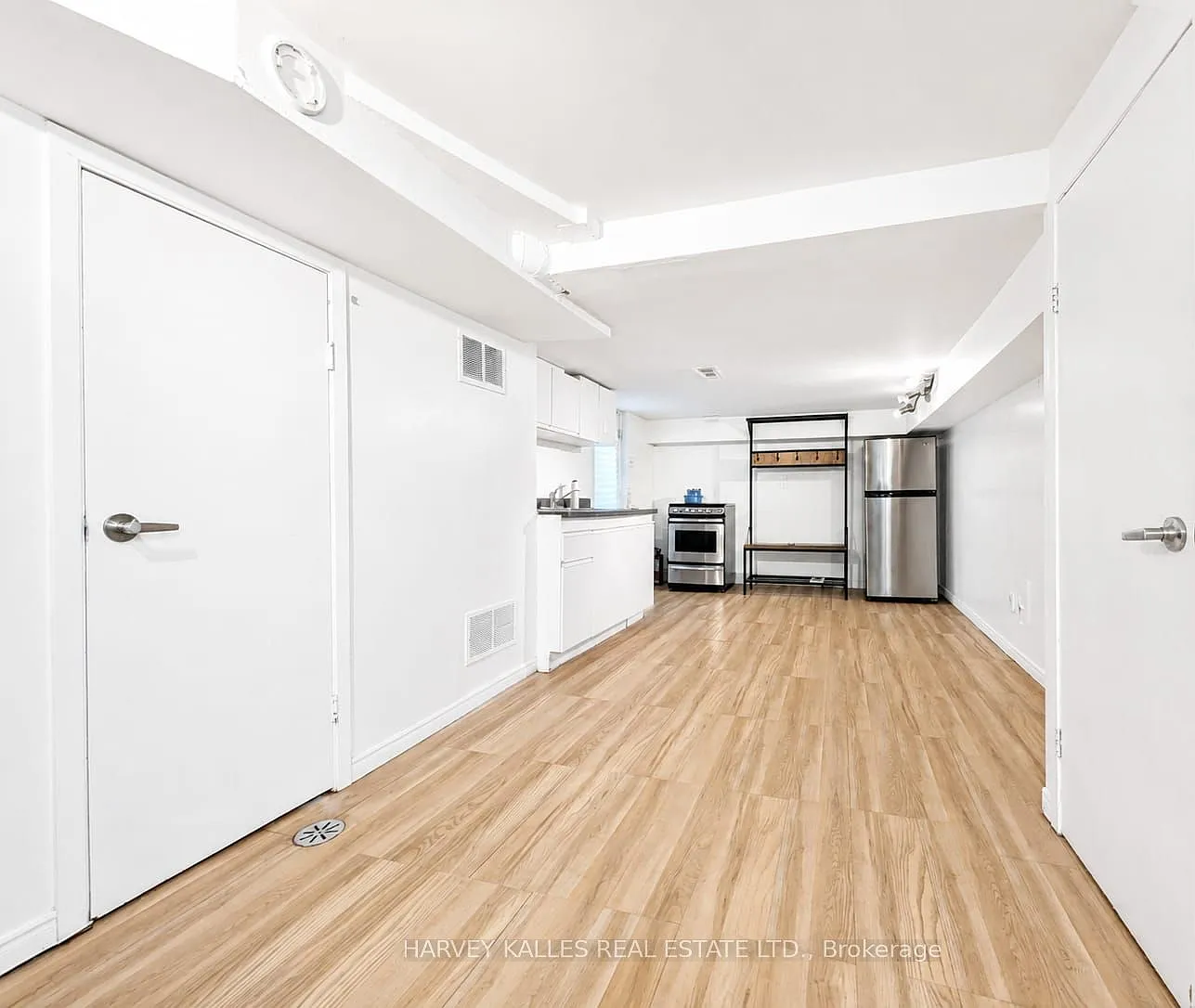 1 bed, $995 — Photo 2