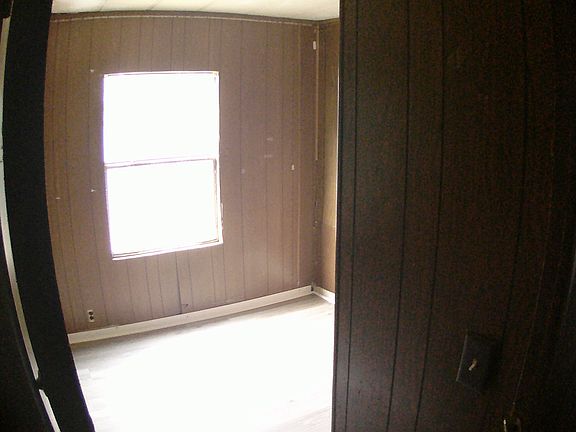 4th image of 1309 Harmony Dr