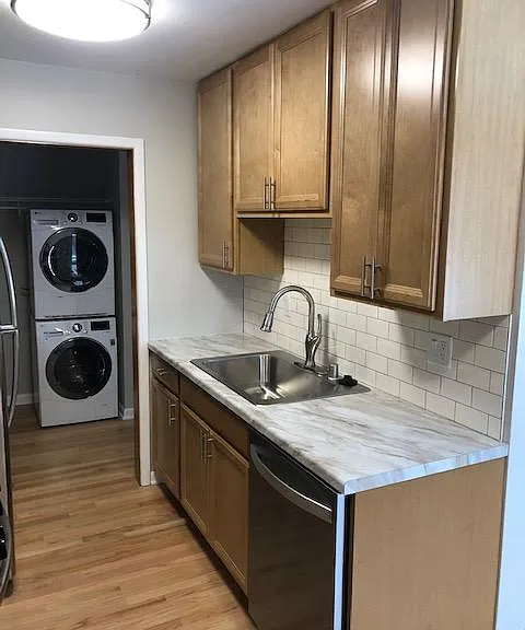1310 Jewel Ct #1 — Photo 3