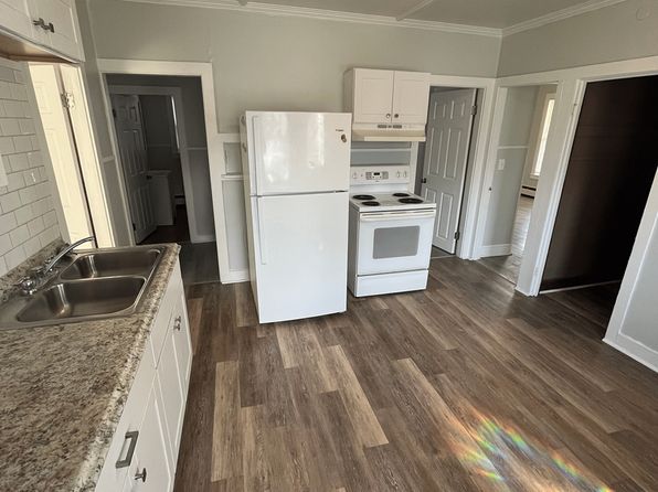 2 Gray Ave, Waterville, ME