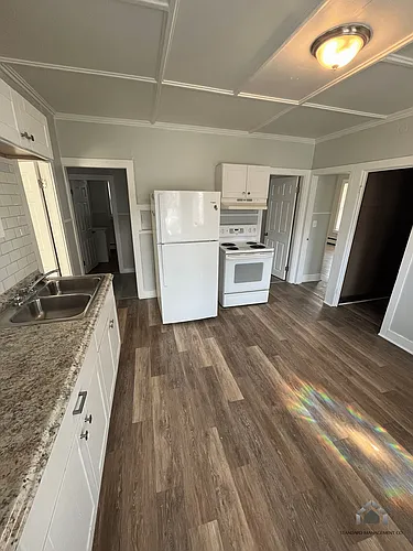 2 Gray Ave Photo 1