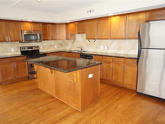 5th image of 600 Admiral Blvd APT 1502