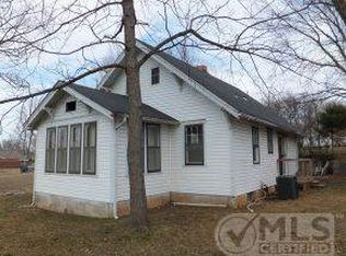 1414 S Baker Blvd, Carthage, MO 64836