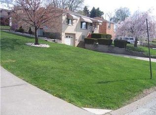 230 Bost Dr, West Mifflin, PA 15122